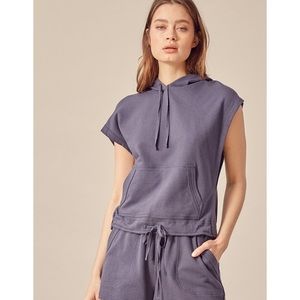 Women’s Sleeveless Sweatshirt Athleisure Hoodie with Pockets